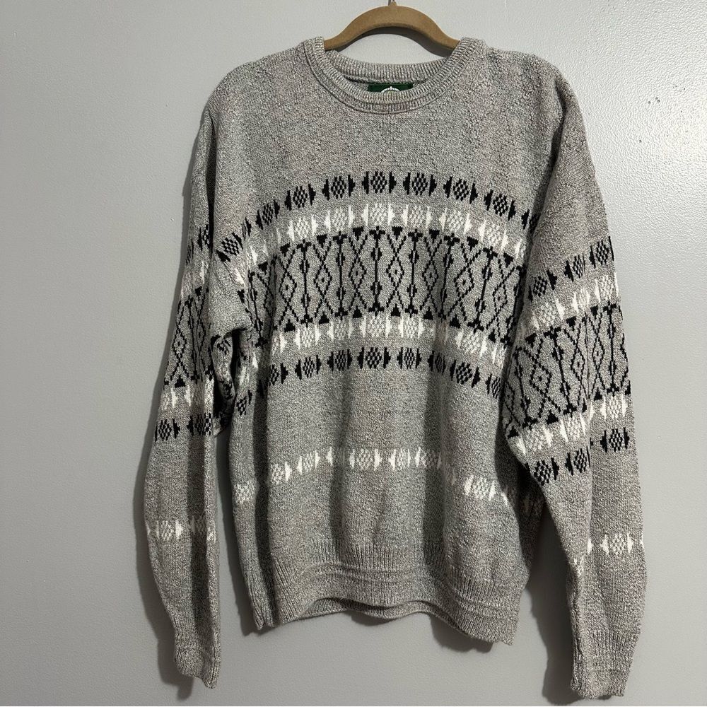 Jantzen gray and black sweater with geometric shapes size XL
